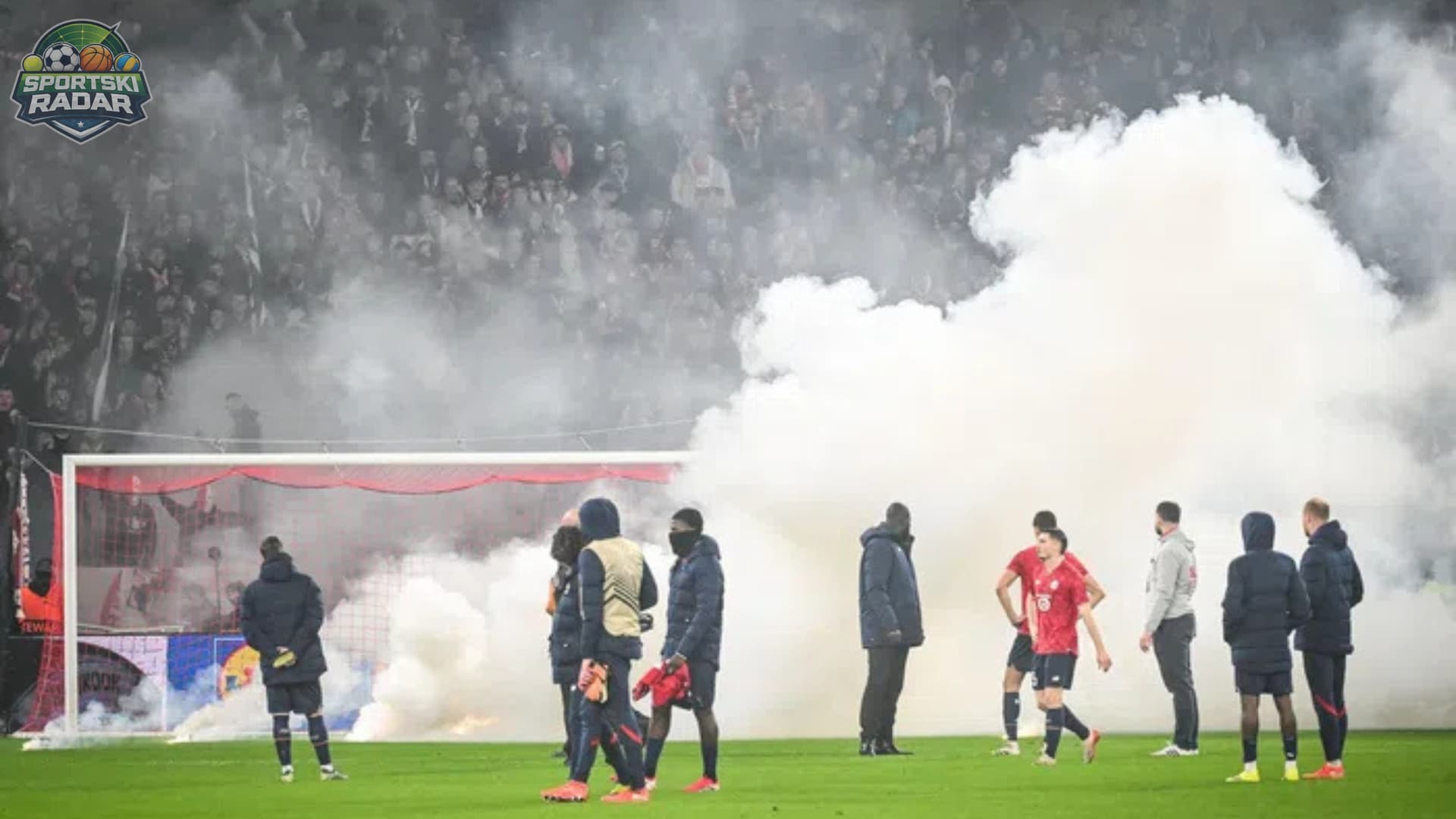 ZVEZDA RAZBESNELA FRANCUSKU – HAOS NA TRIBINAMA POSLE PORAZA LILA!