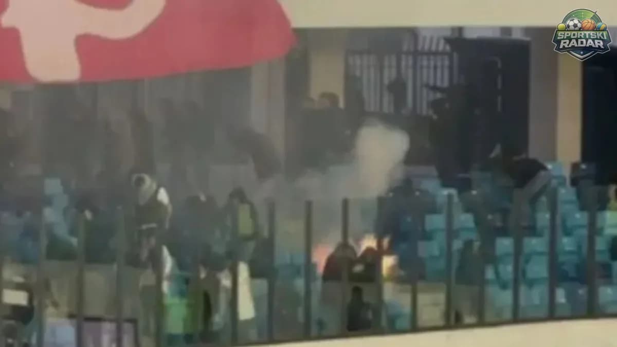 Haos pred finale Kupa Srbije: Sukob navijača i policije odložio početak meča u Loznici