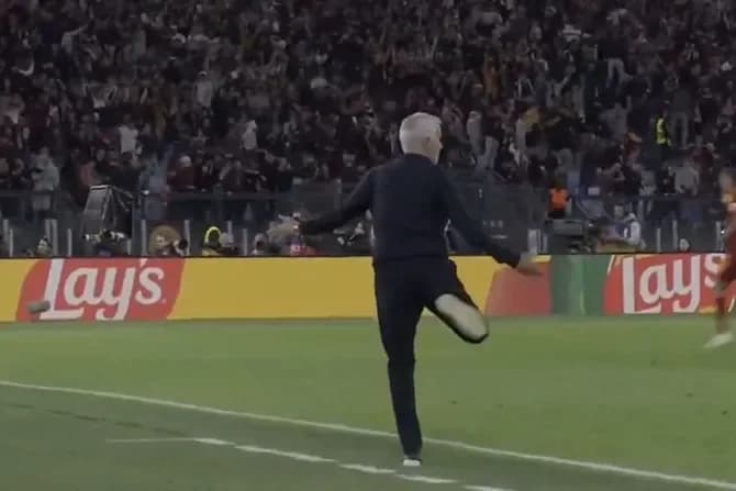 IMITACIJA O KOJOJ BRUJI PLANETA: Žoze Murinjo javno ismejao Vinisijusa, pa režirao epski preokret Reala na Olimpiku! (VIDEO)