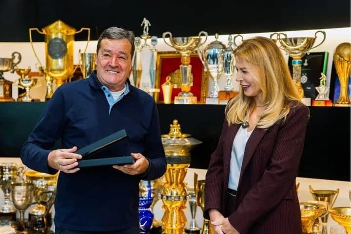 ČUVARI CRNO-BELE ISTORIJE I EMOCIJE: Milka Forcan uručila plakete „Ljubav prema klubu“ zaslužnim partizanovcima! — slika 1