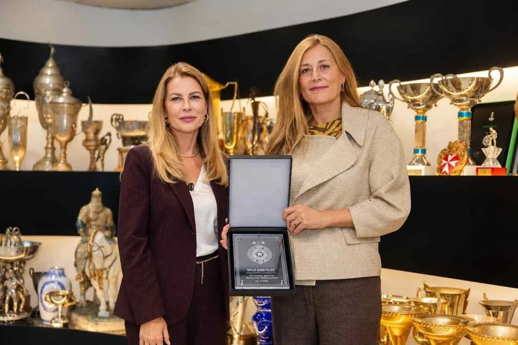 MAMA CRNO-BELE TRIBINE: Ko je Maja Krstajić, žena koja je uvela više od 11.000 mališana u Partizanovu porodicu? — slika 1