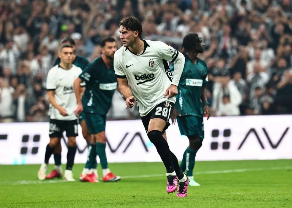 VLAHOVIĆ IM NIJE VALJAO: Juventus doživio debakl u sred Torina, navijači pobegli sa stadiona pre kraja, a nemac je promašaj godine!