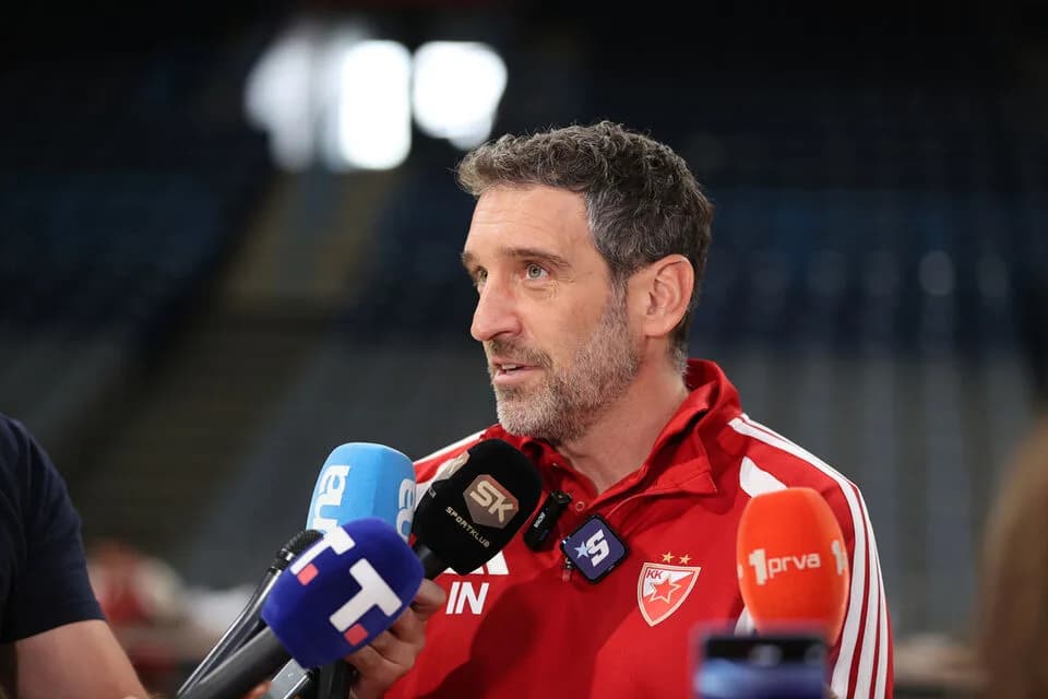 NAVARO PRED DERBI: „Karlik se zaustavlja timskom odbranom“ — Motli trenirao sa ekipom!