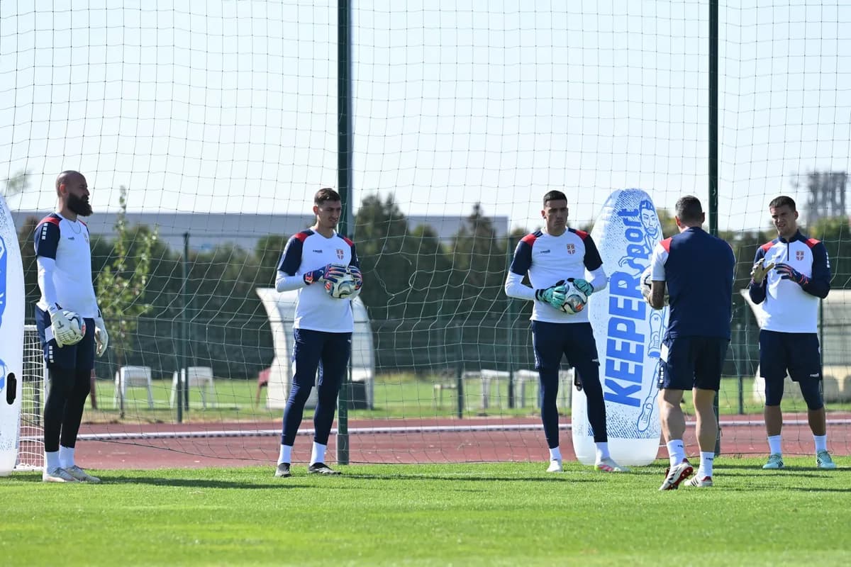 POSLEDNJI TRENING PRED ODLAZAK U NEMAČKU: Paunović pozvao još jednog mladog orlića pred gostovanje! — slika 4