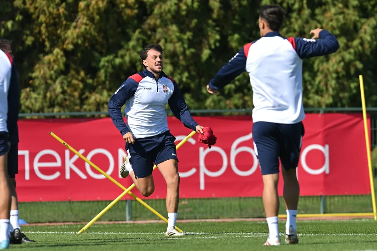 POSLEDNJI TRENING PRED ODLAZAK U NEMAČKU: Paunović pozvao još jednog mladog orlića pred gostovanje! — slika 9