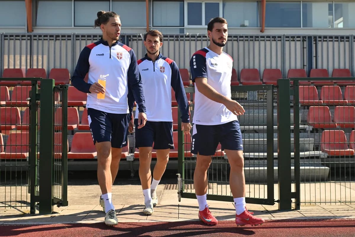POSLEDNJI TRENING PRED ODLAZAK U NEMAČKU: Paunović pozvao još jednog mladog orlića pred gostovanje! — slika 15