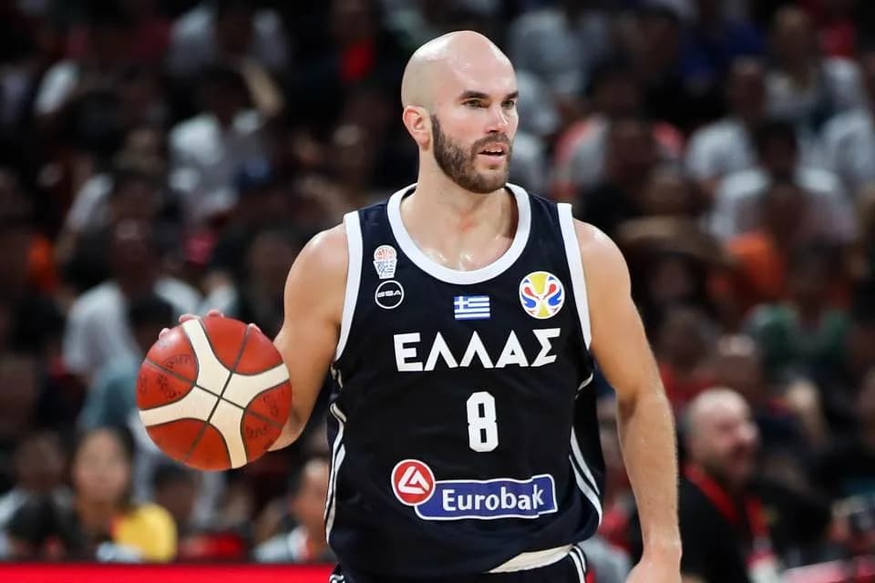 MAĐIONIČAR NA TERENU: Nik Kalates održao čas košarke, 5 asistencija za samo 10 minuta!