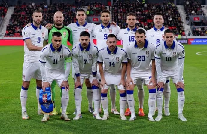 UEFA ŽESTOKO KAZNILA FSS: Paprene novčane kazne i samo deca dozvoljena na tribini