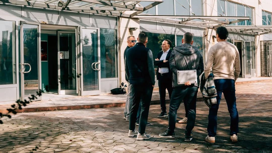 ISTORIJSKI KORAK ZA BUDUĆNOST CRNO-BELIH: Rasim Ljajić i Danko Lazović obišli radove na novoj Partizanovoj akademiji, prva deca stižu već u martu! — slika 3