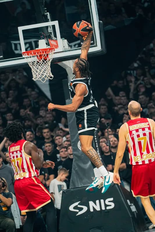 PARTIZAN POKAZAO KO JE GAZDA U GRADU: Vratio se Karlik, Pajola trojkom doneo crno-belima novu pobedu u derbiju! — slika 11